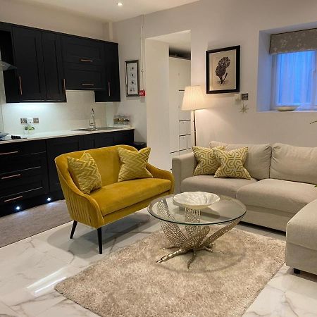 Elegant 2 Bed Flat In Chiswick Apartment London Exterior photo