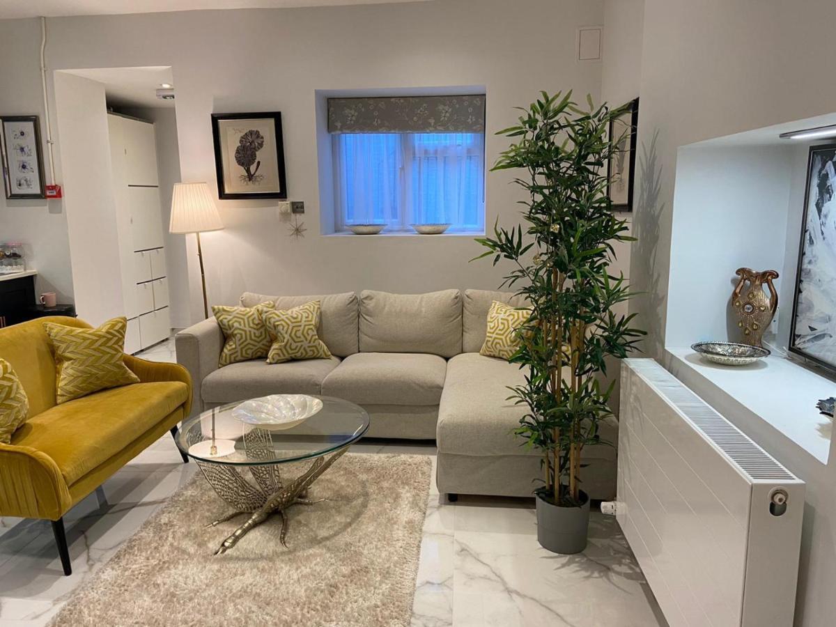 Elegant 2 Bed Flat In Chiswick Apartment London Exterior photo